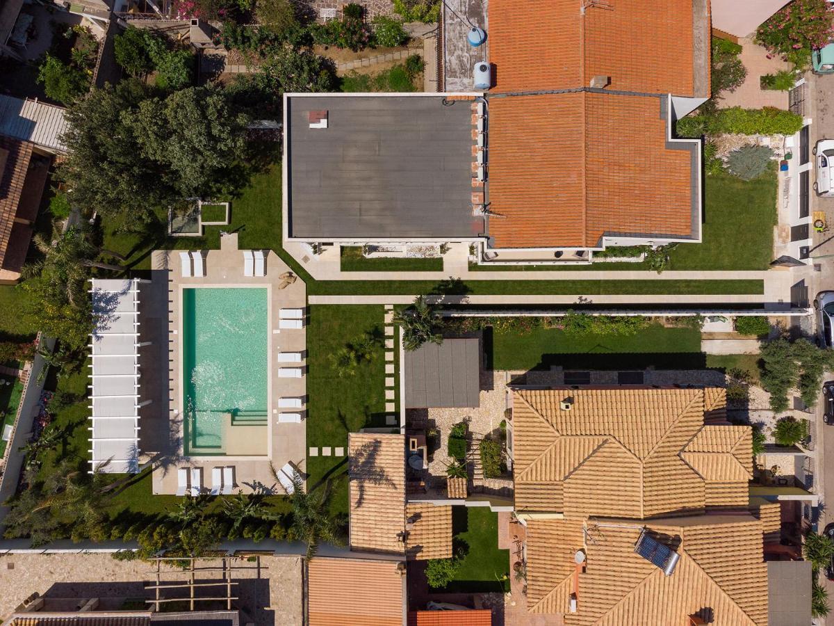 Palazzo Michelangelo Hotel Villasimius Exterior photo